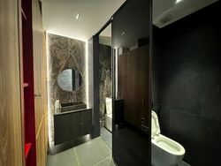Serangoon Road (D12), Retail #558871391